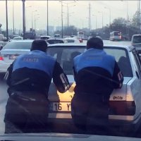 Zabıta yolda bırakmadı  