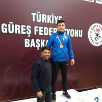 Yıldızlardan iki madalya 