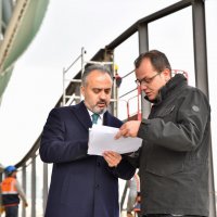 Timsah kafaya kavuşuyor 