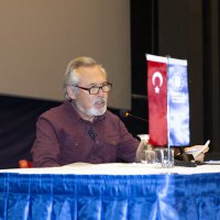 “Yakın tarihi yazmam, çünkü üzülüyorum” 