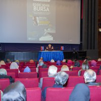 “Yakın tarihi yazmam, çünkü üzülüyorum” 