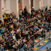 Efeler taraftarına kazandırıyor 