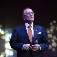 Şarkılar sanat güneşi için seslendirildi 