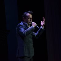 Şarkılar sanat güneşi için seslendirildi 