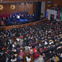 Şarkılar sanat güneşi için seslendirildi 