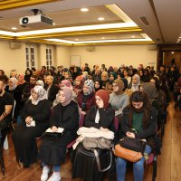 “Zihinler sloganlara teslim olmuş” 