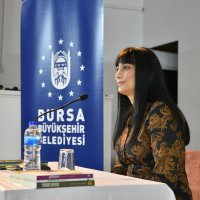 Son romanı için 2 yıl akıl hastalarıyla yaşadı 