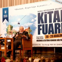 Kitap fuarına İlber Ortaylı akını 