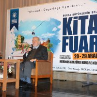 Kitap fuarına İlber Ortaylı akını 