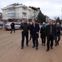 Köy yolları asfaltlanıyor  