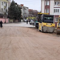 Köy yolları asfaltlanıyor  