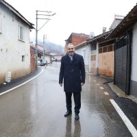 Köy yolları asfaltlanıyor  