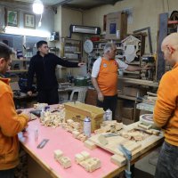 Mahkumlar üretiyor, çocuklar seviniyor 