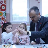 Başkan Amca’dan ballı ekmek  