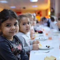 Başkan Amca’dan ballı ekmek  