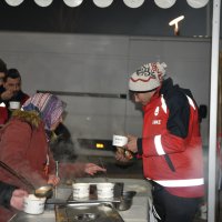 Depremzedelerin yaraları sarılıyor 