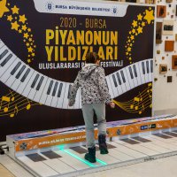 Piyanonun yıldızları Bursa'da parlıyor 