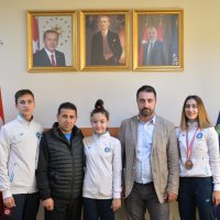 Büyükşehirli sporcular madalya için yola çıktı 