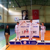 Okçulardan tam isabet 