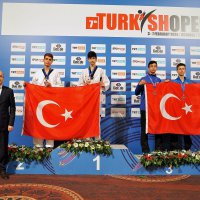 Büyükşehirli gençlerden iki madalya 