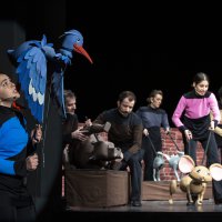 Tiyatroda çocuklara özel kukla oyunu 