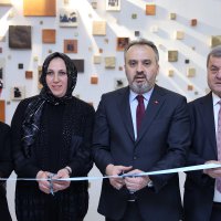 ‘Renk ve Ahenk’ sergisine renkli açılış  