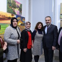 ‘Renk ve Ahenk’ sergisine renkli açılış  