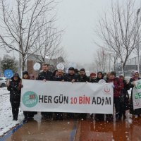 Sigarasız bir dünya için yürüdüler 