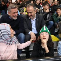 Tribünde özel buluşma 