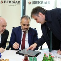 Vişne Caddesi’ne estetik dokunuş 