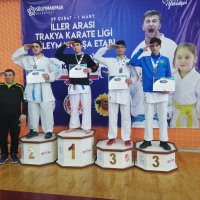 Karatecilerden 9 madalya 