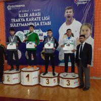 Karatecilerden 9 madalya 