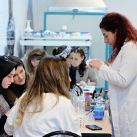 Yabancı misafirlere çini atölyesi 