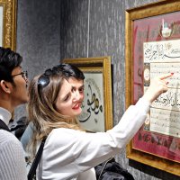 Yabancı misafirlere çini atölyesi 