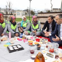 Büyükşehir’de gün, kadınların  