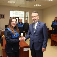 Büyükşehir’de gün, kadınların  