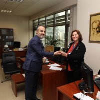 Büyükşehir’de gün, kadınların  