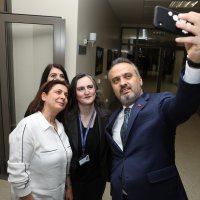 Büyükşehir’de gün, kadınların  