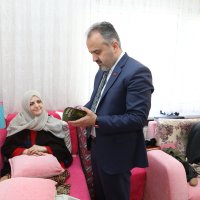 Örnek yazara Büyükşehir desteği  