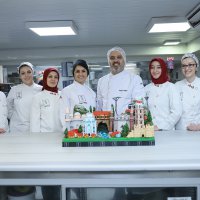 Kadınlar gününde pastalar Başkan Aktaş’tan  