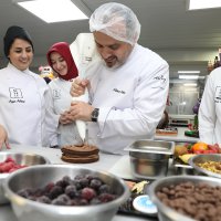 Kadınlar gününde pastalar Başkan Aktaş’tan  