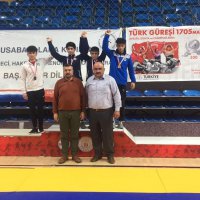 Yıldızlardan 5 madalya 