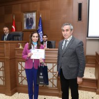 Başarılı personeller mecliste taltif edildi 