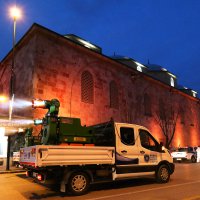 Tarihi caddeye korona çıkarması 