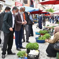 Karantinaya alınan mahallenin pazar alışverişi Büyükşehir’den 