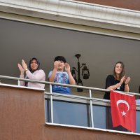 Bursalılar, eğlence Tırıyla moral depoluyor  
