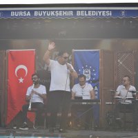 Bursalılar, eğlence Tırıyla moral depoluyor  
