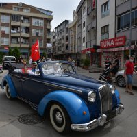 Klasik araçlarla 19 Mayıs kutlaması 