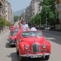Klasik araçlarla 19 Mayıs kutlaması 