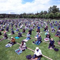 Cuma hasreti parkları doldurdu  